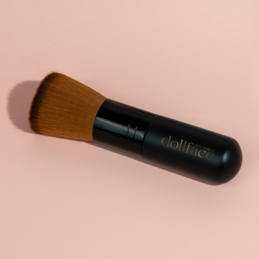 Mineral foundation and Kabuki brush bundle